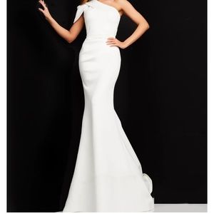 Jovani white evening gown/wedding dress/prom